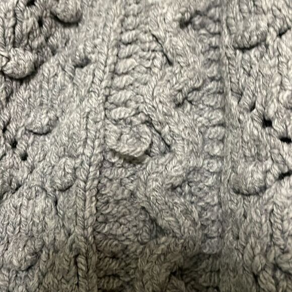 Zara long sleeve chunky cable knit turtle neck fringe grey cropped sweater - Picture 9 of 12